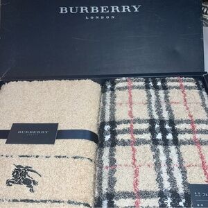 Burberry Beige and Checkered Towel Set